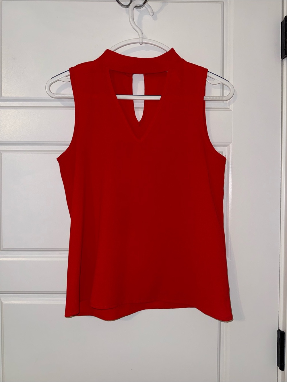 Red Sleeveless Keyhole Camisole Top